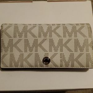Michael Kors wallet